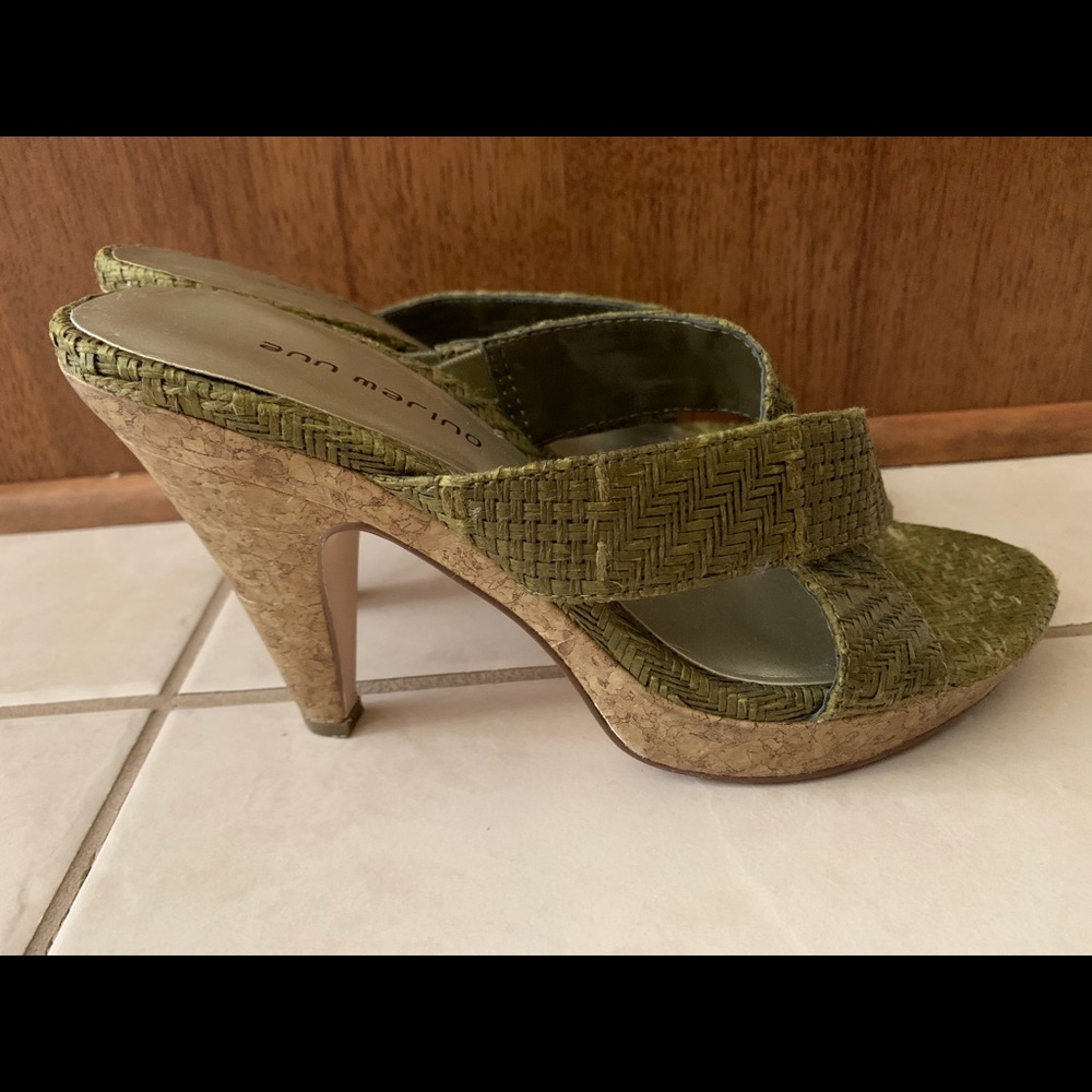 Ann Marino Rafia Shoes w/ Cork base - sz 7 1/2